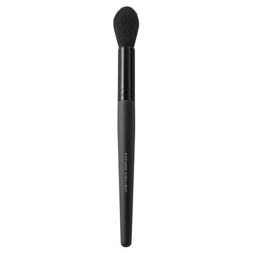 Bare Minerals Enchanting Diffused Highlighter Brush