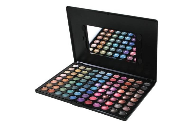 BEAUTY TREATS 88 Professional Shimmer Eye Palette - A Must - Have for Makeup Lovers