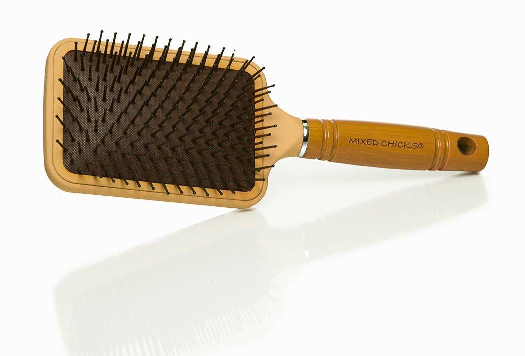 Mixed Chicks Superb Paddle Brush