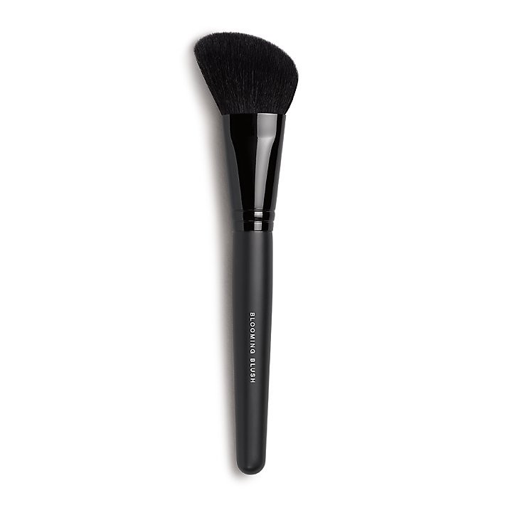 Bare Escentuals Enchanting Blooming Blush Brush - Elevate Your Makeup Game!